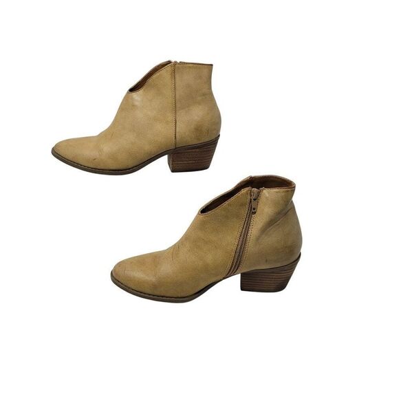 AEO Womens Tan Distressed Vegan Faux Leather Ankle Boots Booties Sz 7 Western - Picture 7 of 13